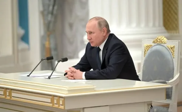 🎬 🤡 По версии Путина, отвод российских войск из-под Киева в прошлом году, оказыва…