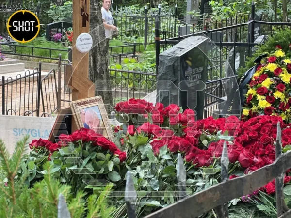 🎬🖼 Пороховское кладбище, где похоронили Пригожина, оцеплено: по периметру и на в…