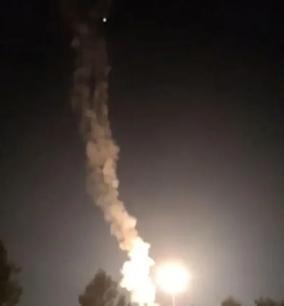 Силами ПВО в восточной части Крыма сбита крылатая ракета — Аксенов Осколками сбит…