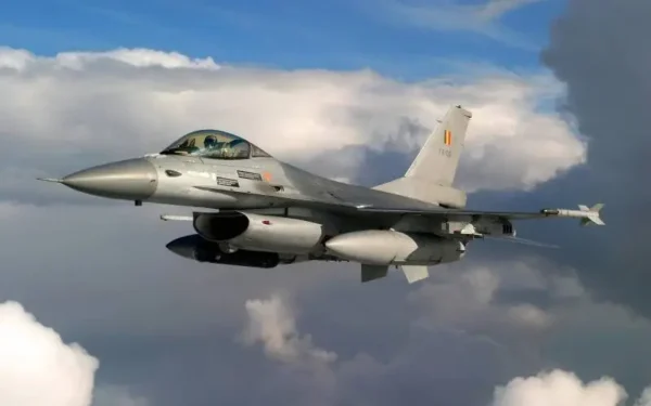 🦅🚀🔥 «Боевые соколы» на низком старте: поставки F-16 Украине наконец гарантирова…
