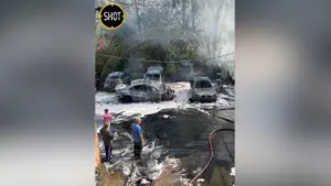 ↩️🎬🖼 На парковке возле ГИБДД в Подольске полностью выгорели три автомобиля, ещё…