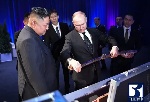 Путин и Ким Чен Ын обменялись карабинами производства своих стран в качестве пода…