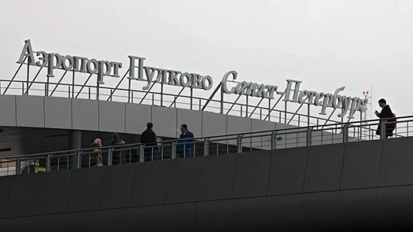 🎬 Свет и вода пропали в петербургских Шушарах. Также электричества нет в аэропор…