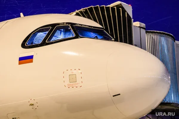 🖼 «Уральские авиалинии» отстранили от полётов Airbus A321, в котором выявили неисправн…