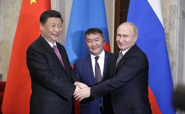 🎬 Владимир Путин прибыл в Китай с официальным визитом. В Пекине президент посети…
