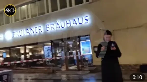 ↩️🎬 Первое видео с места стрельбы в ресторане Paulaner на Шлюзовой набережной в Моск…