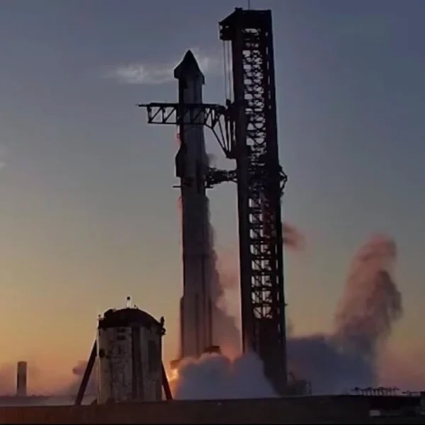 ↩️🎬 Сверхтяжёлая американская ракета Starship компании Илона Маска снова взлетела с…