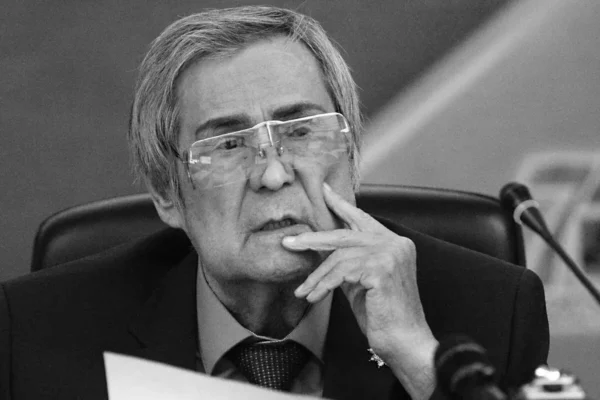 🖼 😳Умер бывший губернатор Кузбасса Аман Тулеев. Ему было 79 лет. Тулеев возглавля…