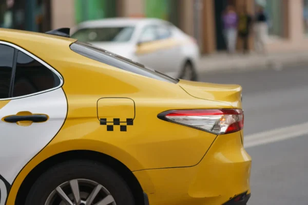 В Яндекс Такси рассказали, за что могут заблокировать пассажиров такси. Собрали д…