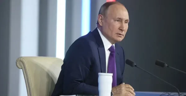 ↩️🎬🖼 Владимир Путин подведет итоги года 14 декабря, сообщил Песков. Это будет объ…