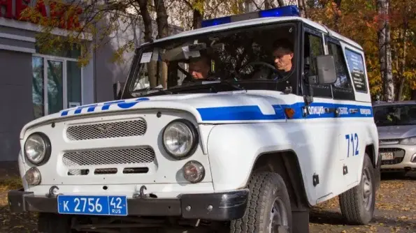 Алтайский полицейский ночью угнал служебную «Ниву», чтобы съездить к любимой деву…