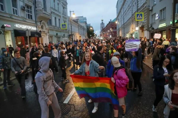 🖼 🥴Гей из Москвы заявил, что решение о признании ЛГБТ «экстремистской организац…