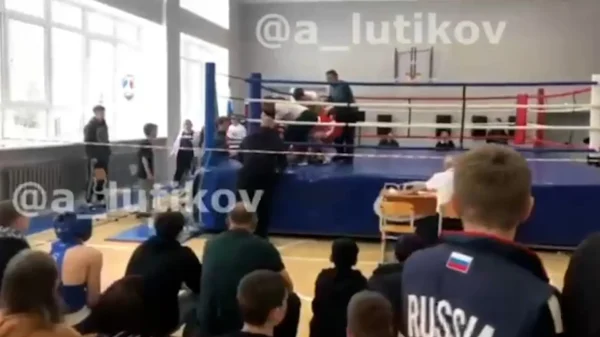 ↩️🎬 Публикуем видео поединка, сразу после которого умер 14-летний боксёр в Свердл…