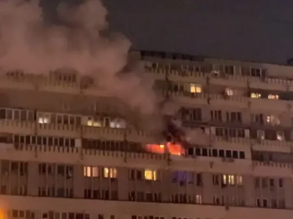 🎬 Пожар в знаменитом доме-корабле на Большой Тульской улице в Москве. По информац…