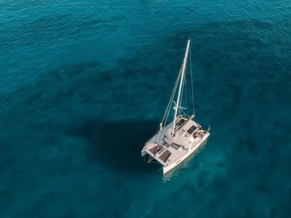 🖼 Яхта с российскими туристами на борту затонула рядом с островом Пхукет в Таила…