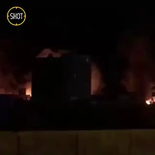🎬 Крупный пожар в колонии в Пермском крае. По данным SHOT, огонь охватил 1200 квадрато…
