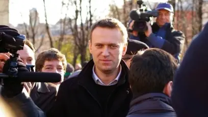 🎬 😡Тело Навального, вероятно, перевезли в Салехард перед приездом его матери. Жу…